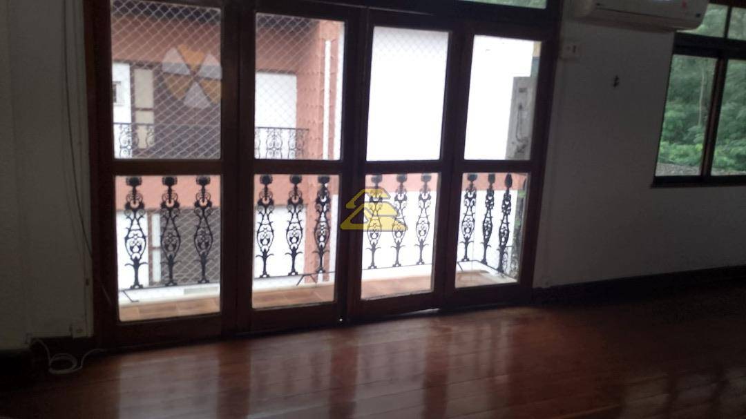 Casa de Condomínio à venda com 3 quartos, 187m² - Foto 4