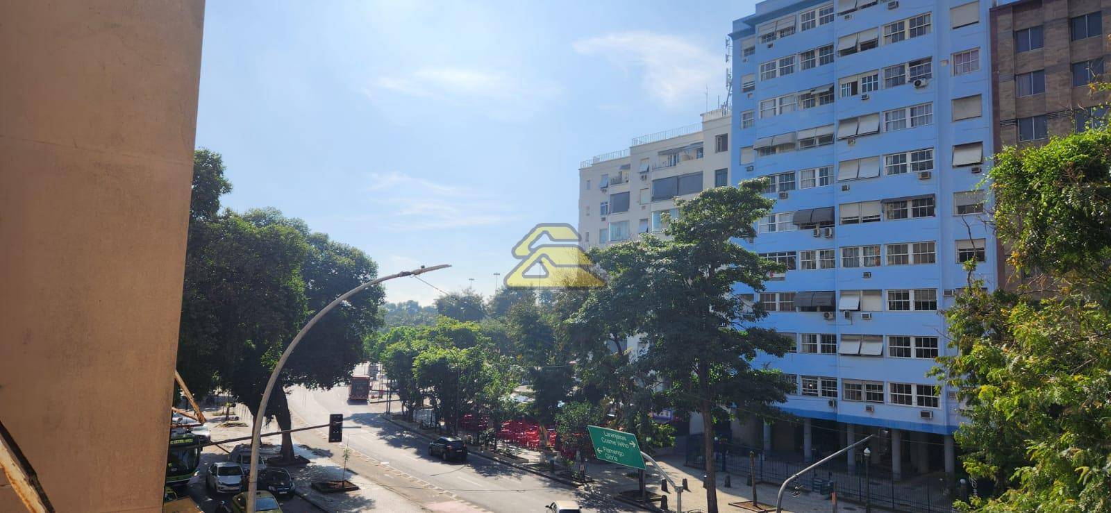 Apartamento à venda com 1 quarto, 42m² - Foto 1