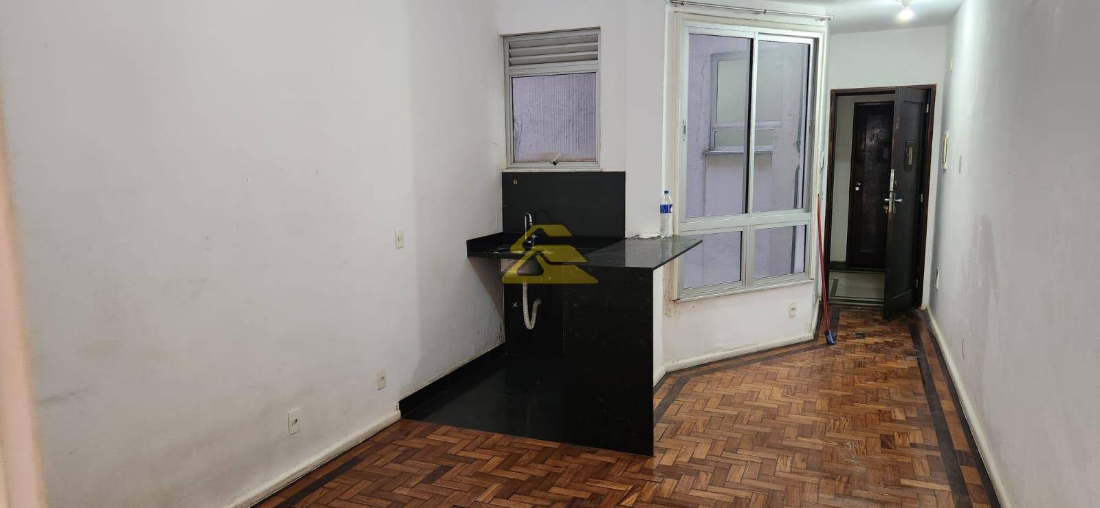 Apartamento à venda com 1 quarto, 42m² - Foto 18