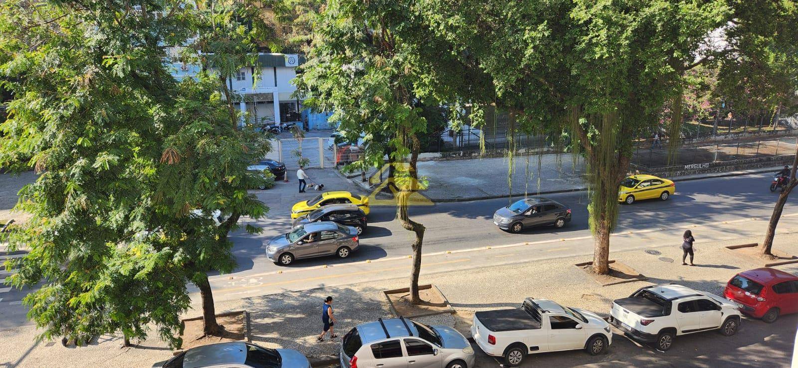 Apartamento à venda com 1 quarto, 42m² - Foto 11