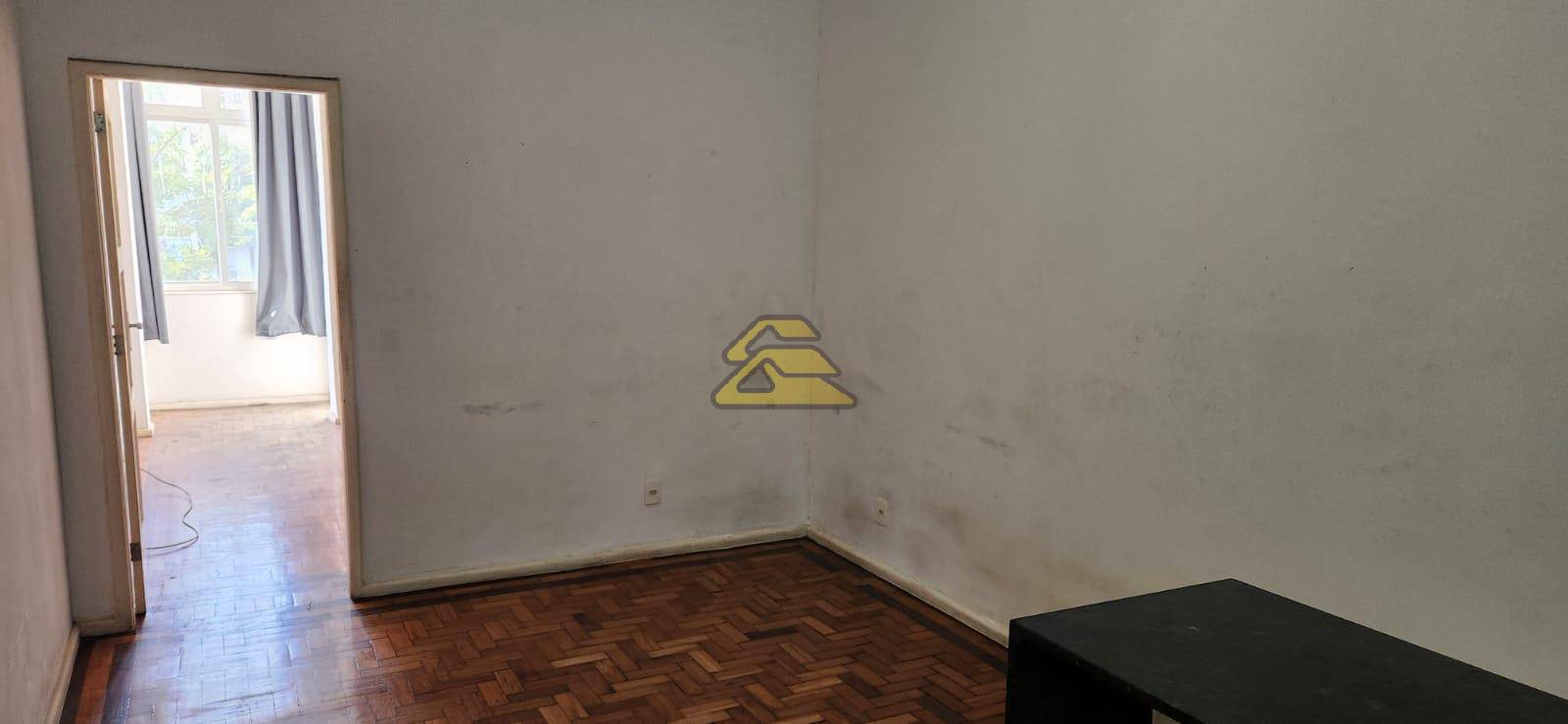 Apartamento à venda com 1 quarto, 42m² - Foto 20