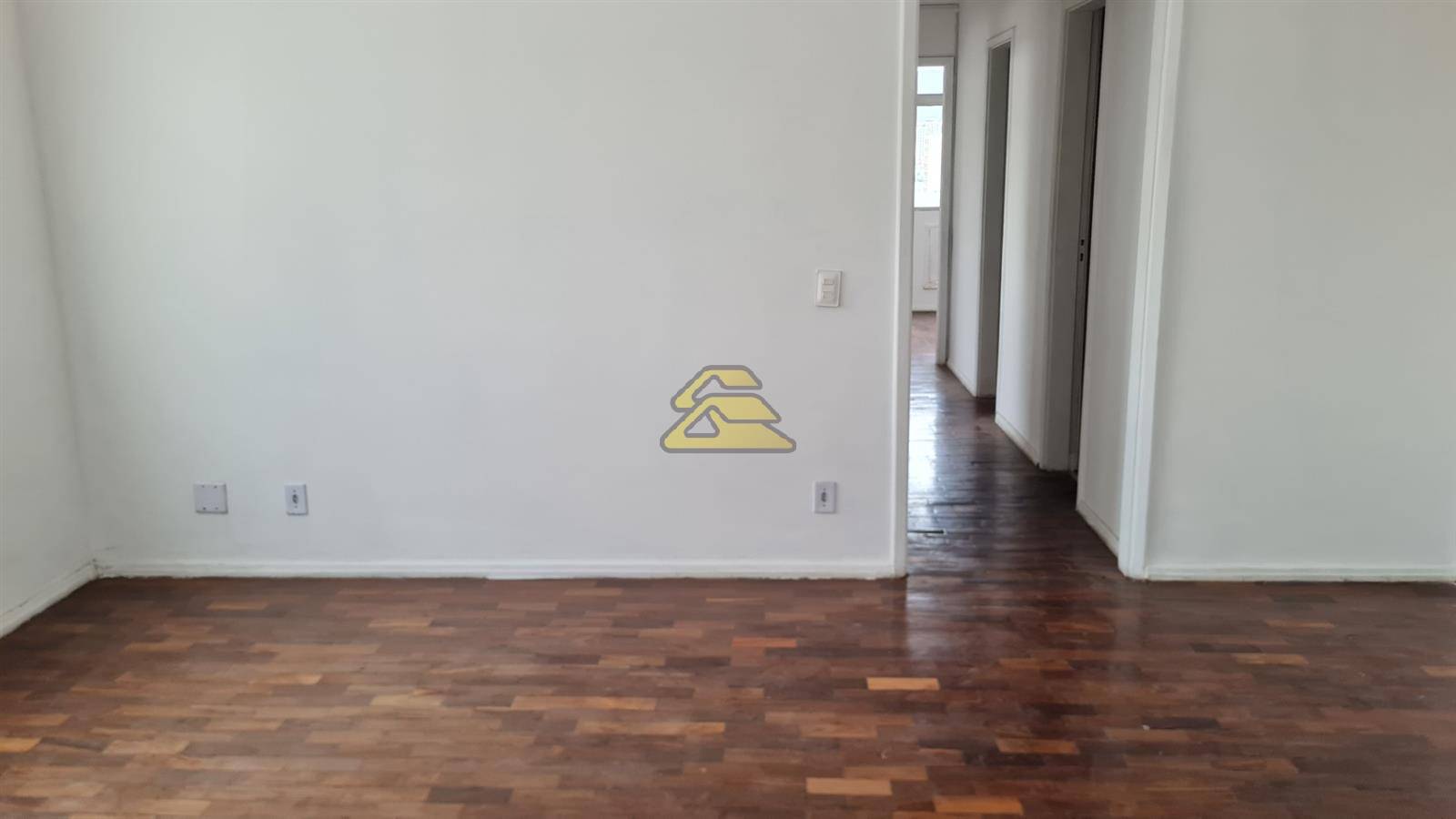 Apartamento à venda com 3 quartos, 83m² - Foto 2