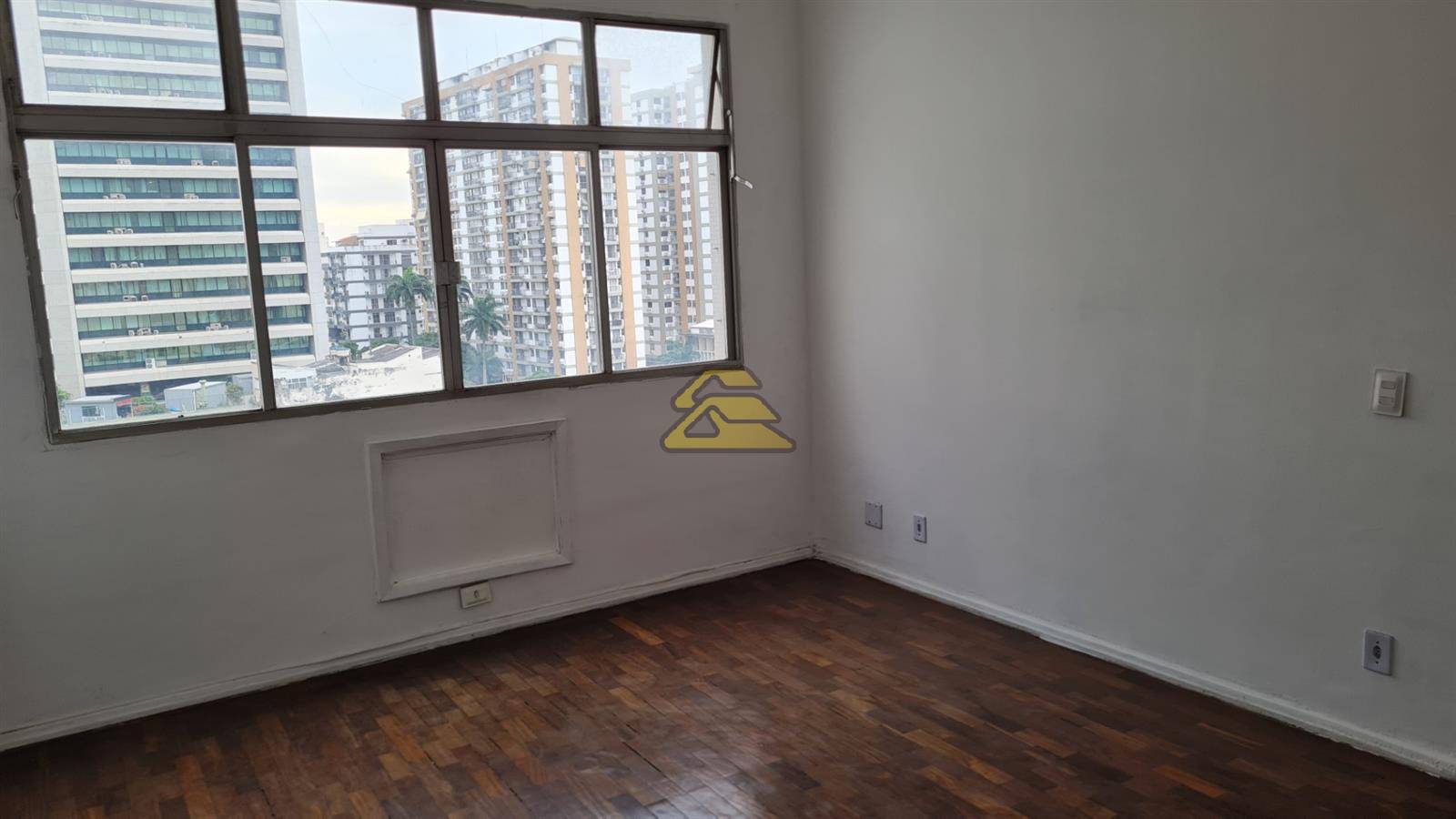 Apartamento à venda com 3 quartos, 83m² - Foto 3