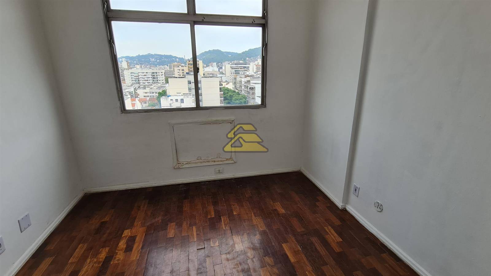 Apartamento à venda com 3 quartos, 83m² - Foto 10