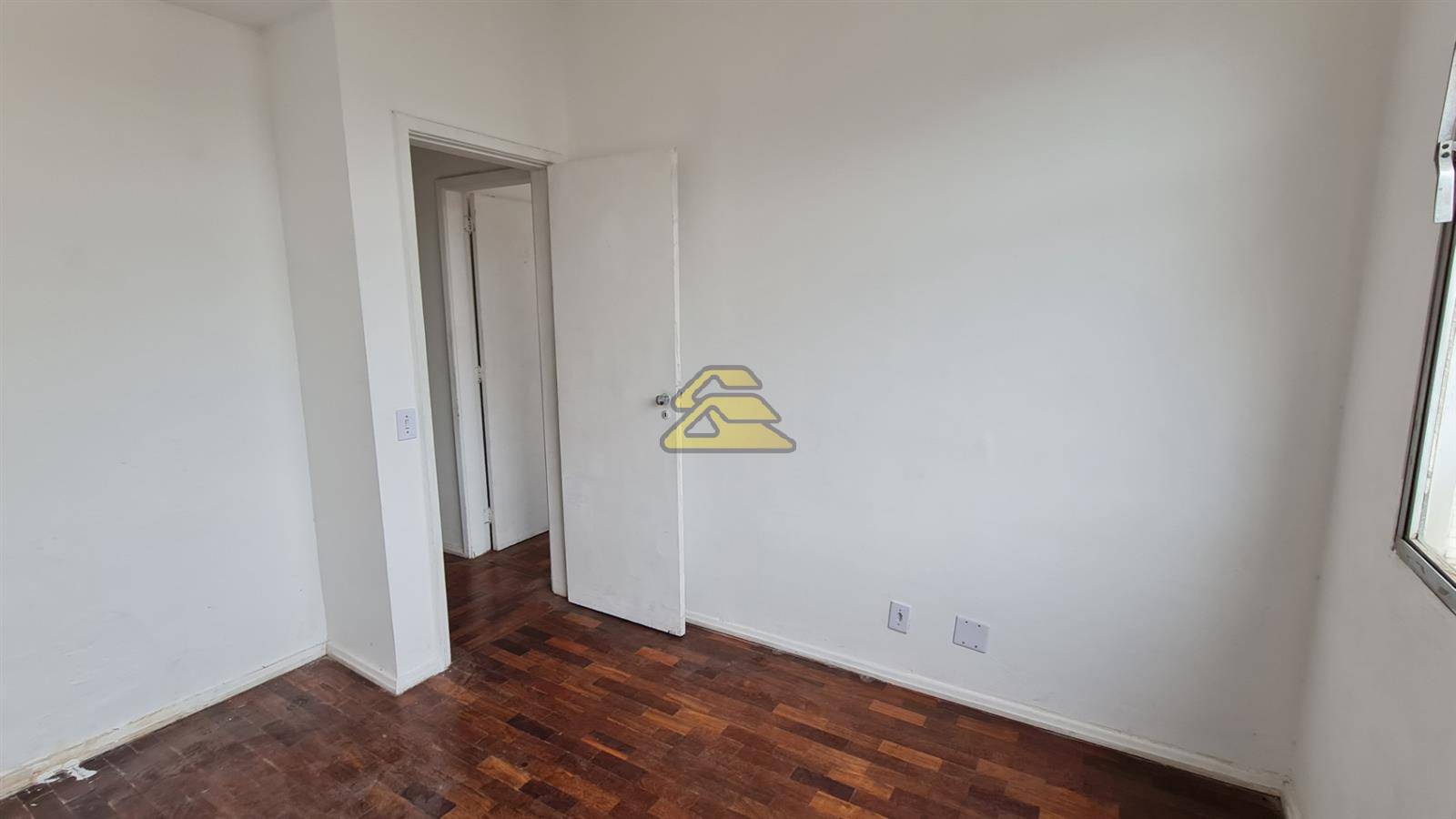 Apartamento à venda com 3 quartos, 83m² - Foto 12
