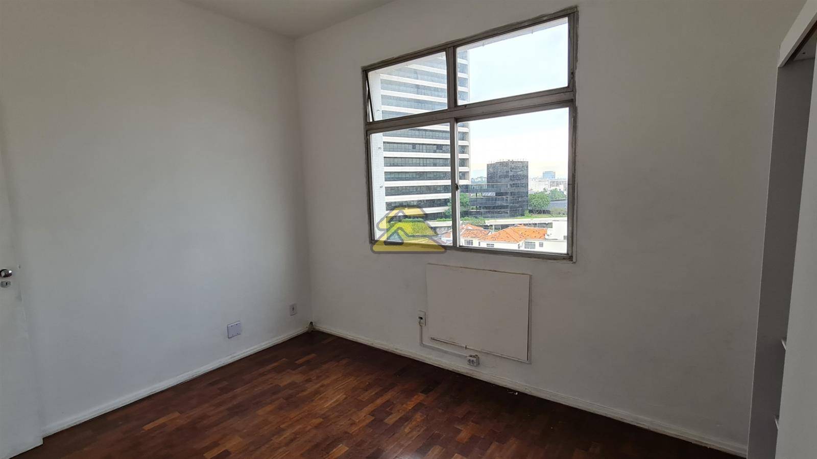 Apartamento à venda com 3 quartos, 83m² - Foto 15