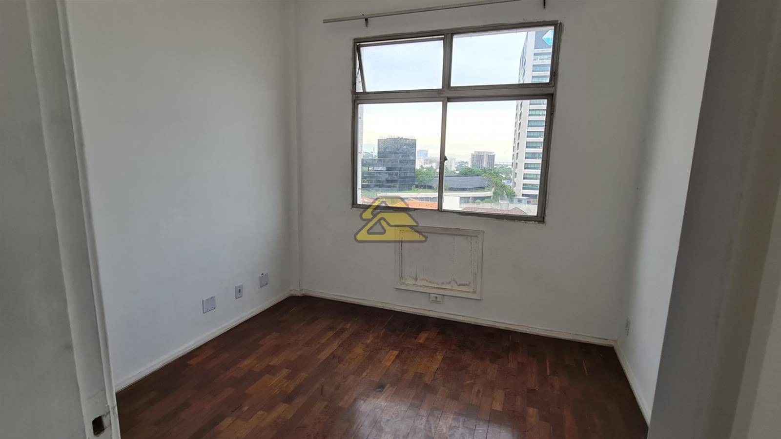 Apartamento à venda com 3 quartos, 83m² - Foto 17