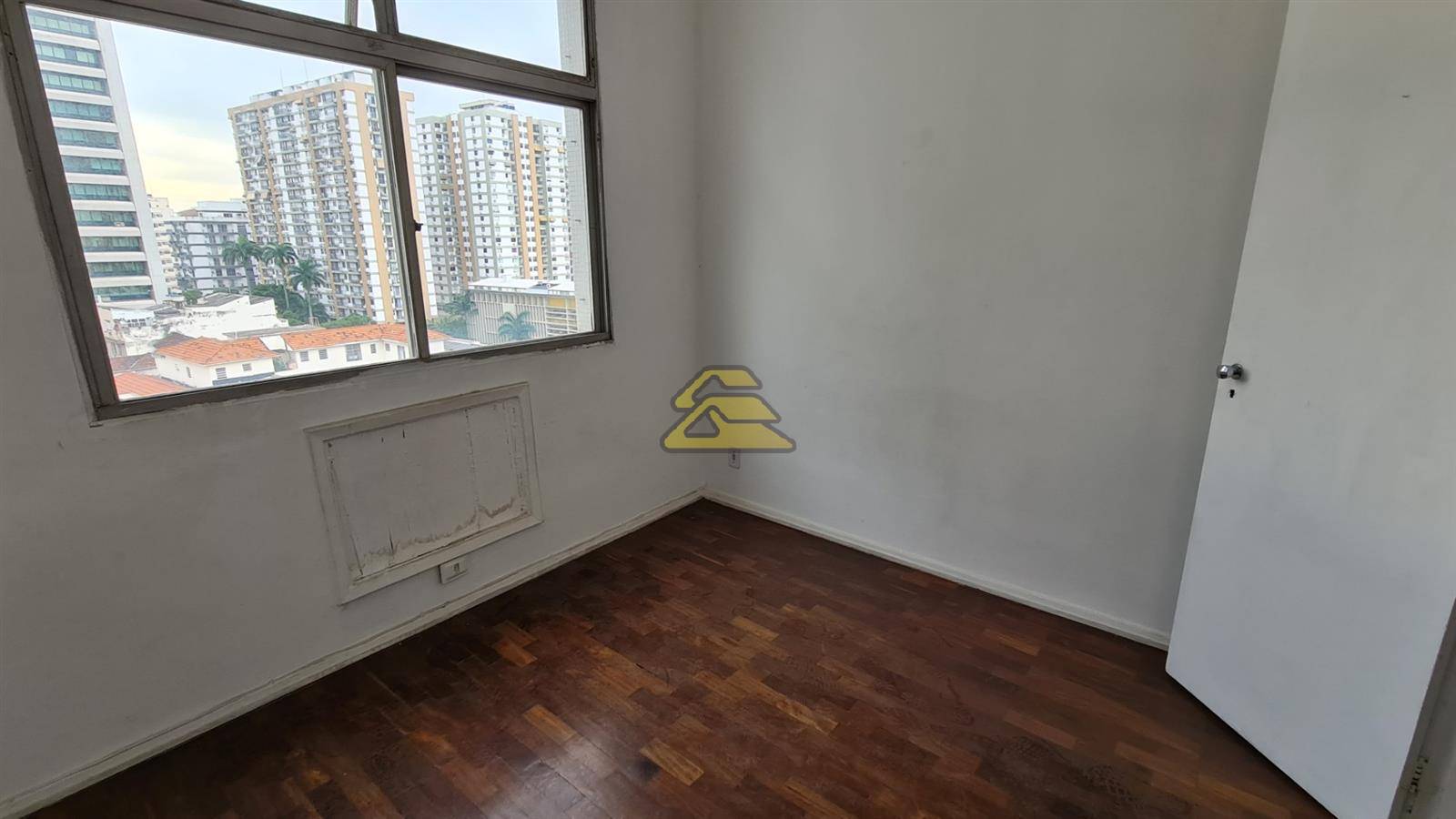 Apartamento à venda com 3 quartos, 83m² - Foto 18