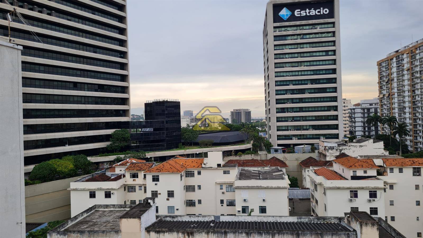 Apartamento à venda com 3 quartos, 83m² - Foto 28