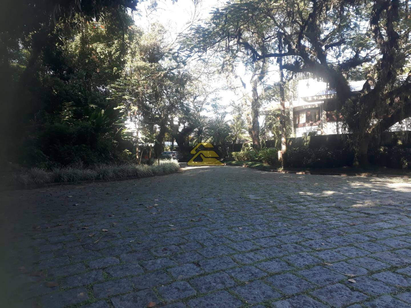 Terreno à venda, 1203m² - Foto 1
