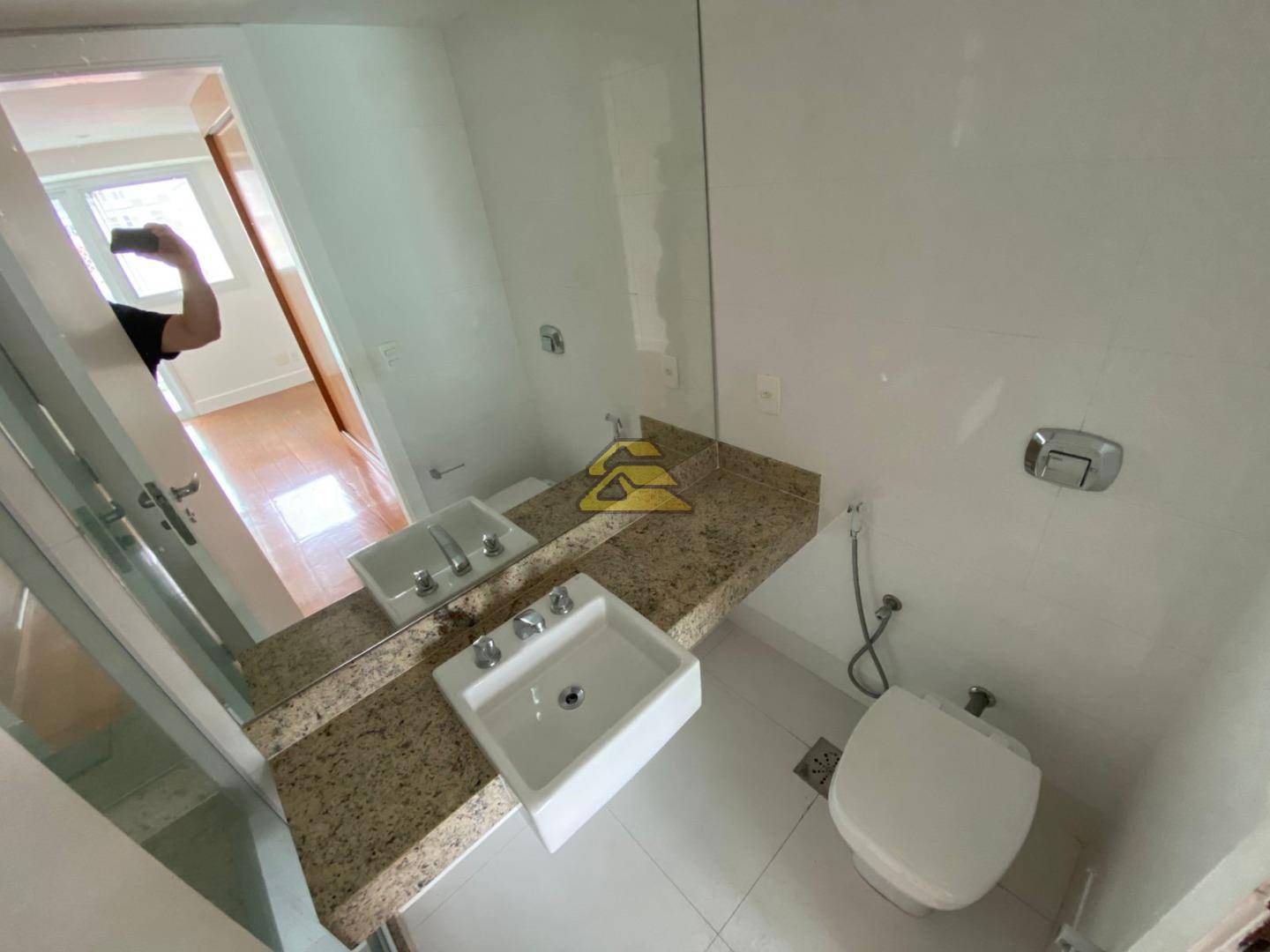 Apartamento para alugar com 3 quartos, 171m² - Foto 10