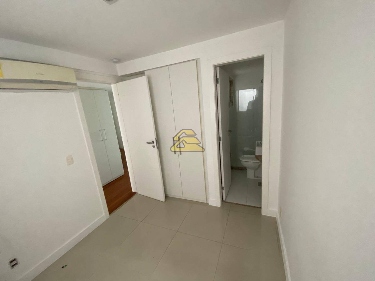 Apartamento para alugar com 3 quartos, 171m² - Foto 13