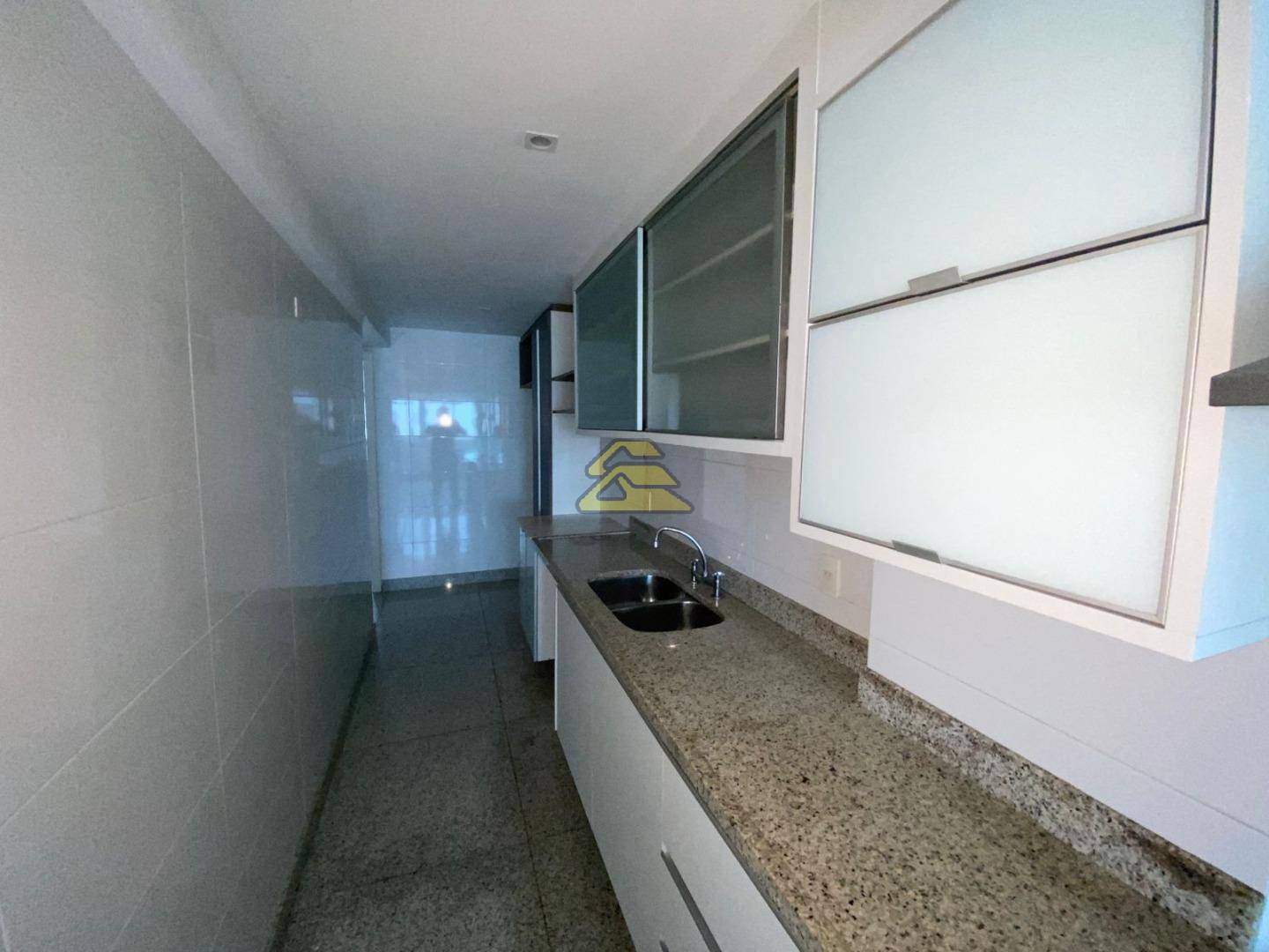 Apartamento para alugar com 3 quartos, 171m² - Foto 28