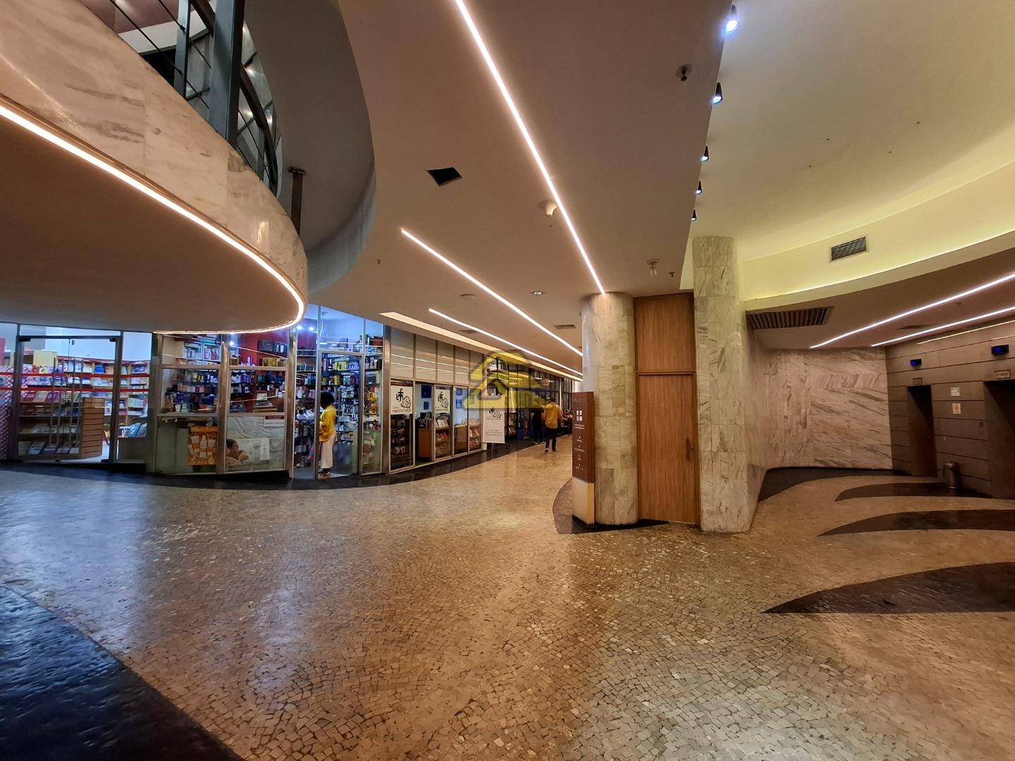 Apartamento à venda com 1 quarto, 32m² - Foto 7