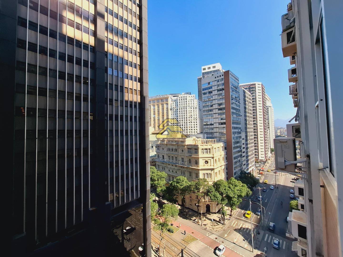 Apartamento à venda com 1 quarto, 32m² - Foto 9