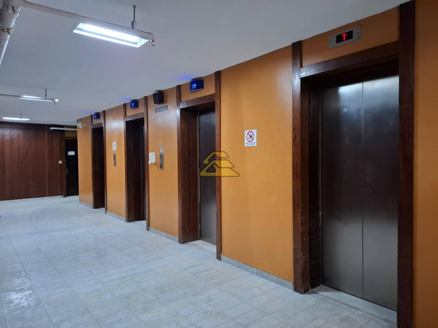 Apartamento à venda com 1 quarto, 32m² - Foto 26