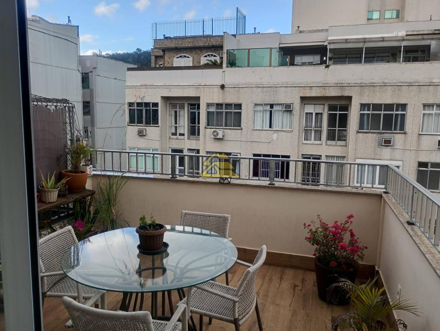 Cobertura à venda com 4 quartos, 206m² - Foto 4