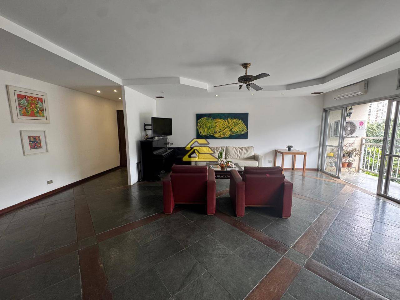Apartamento à venda com 5 quartos, 301m² - Foto 3