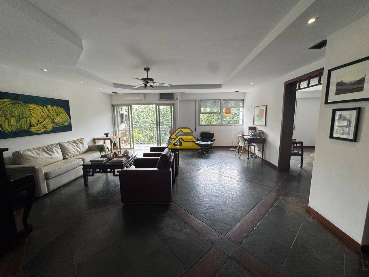 Apartamento à venda com 5 quartos, 301m² - Foto 4