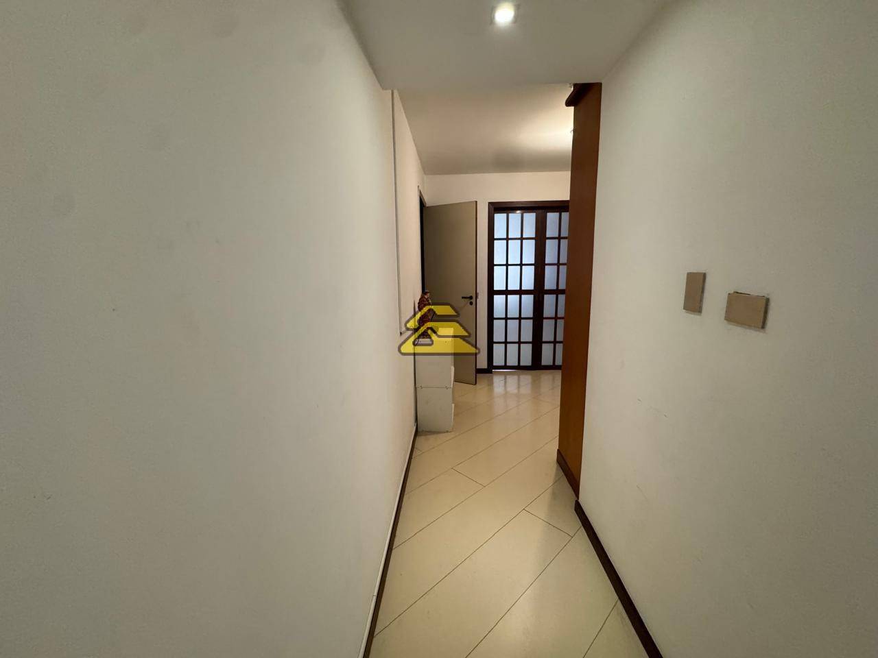 Apartamento à venda com 5 quartos, 301m² - Foto 19
