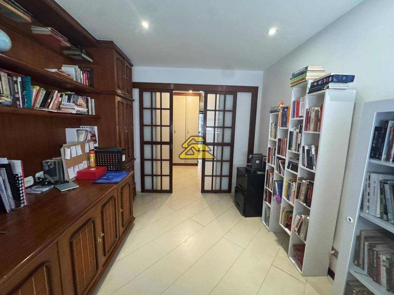 Apartamento à venda com 5 quartos, 301m² - Foto 21