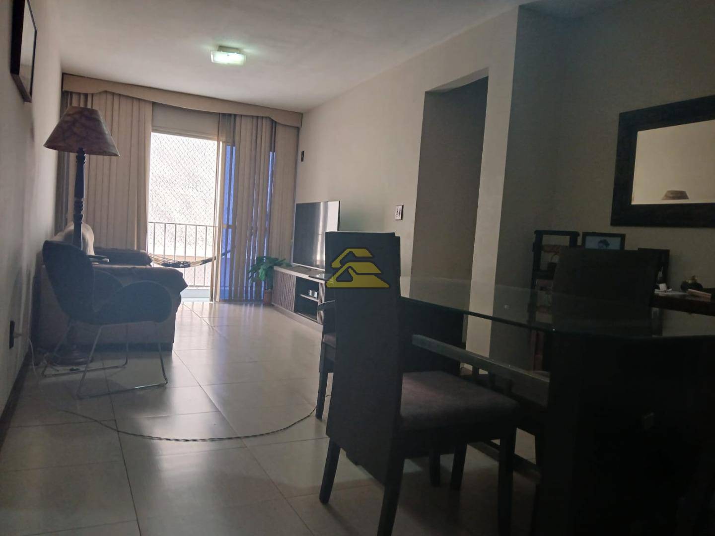 Apartamento à venda com 2 quartos, 60m² - Foto 1