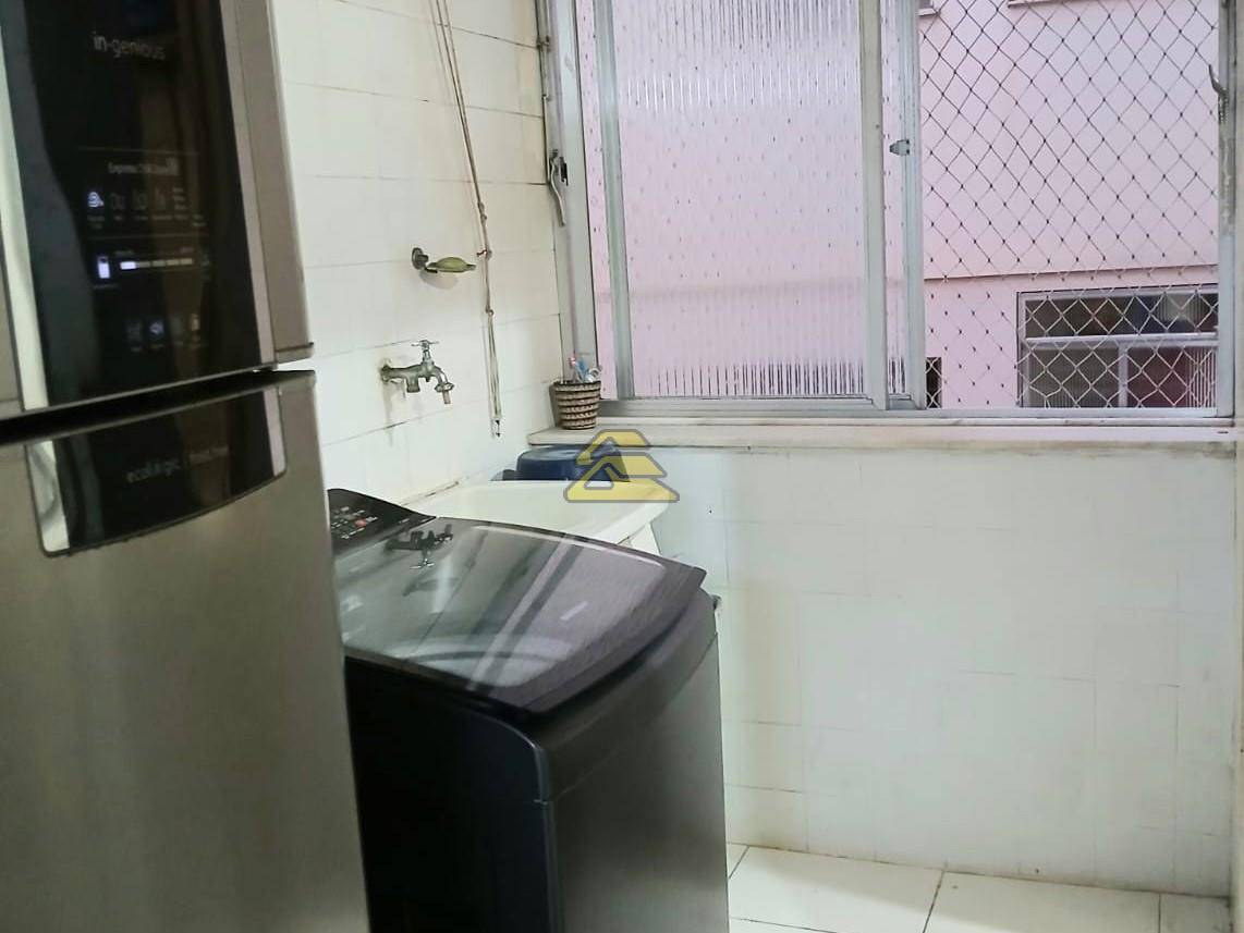 Apartamento à venda com 2 quartos, 60m² - Foto 13