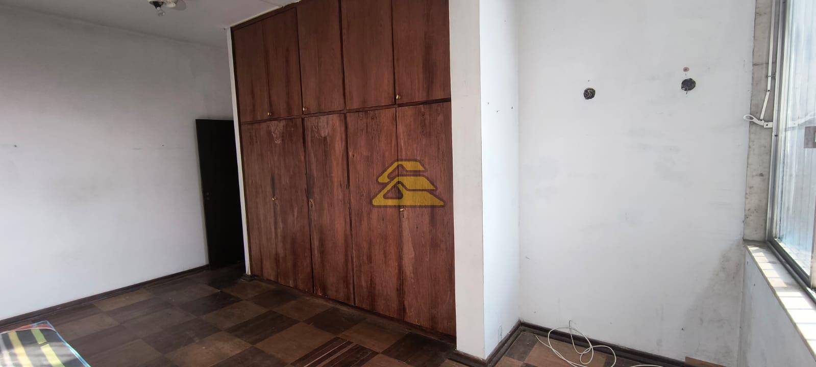 Casa à venda com 9 quartos, 669m² - Foto 25