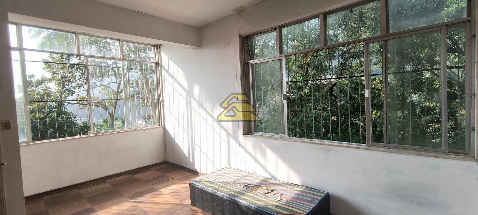 Casa à venda com 9 quartos, 669m² - Foto 27