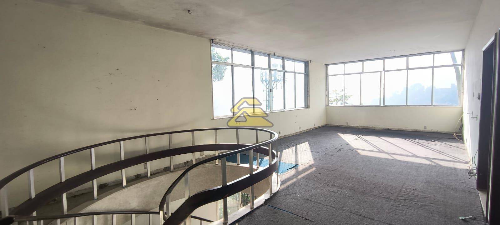 Casa à venda com 9 quartos, 669m² - Foto 40