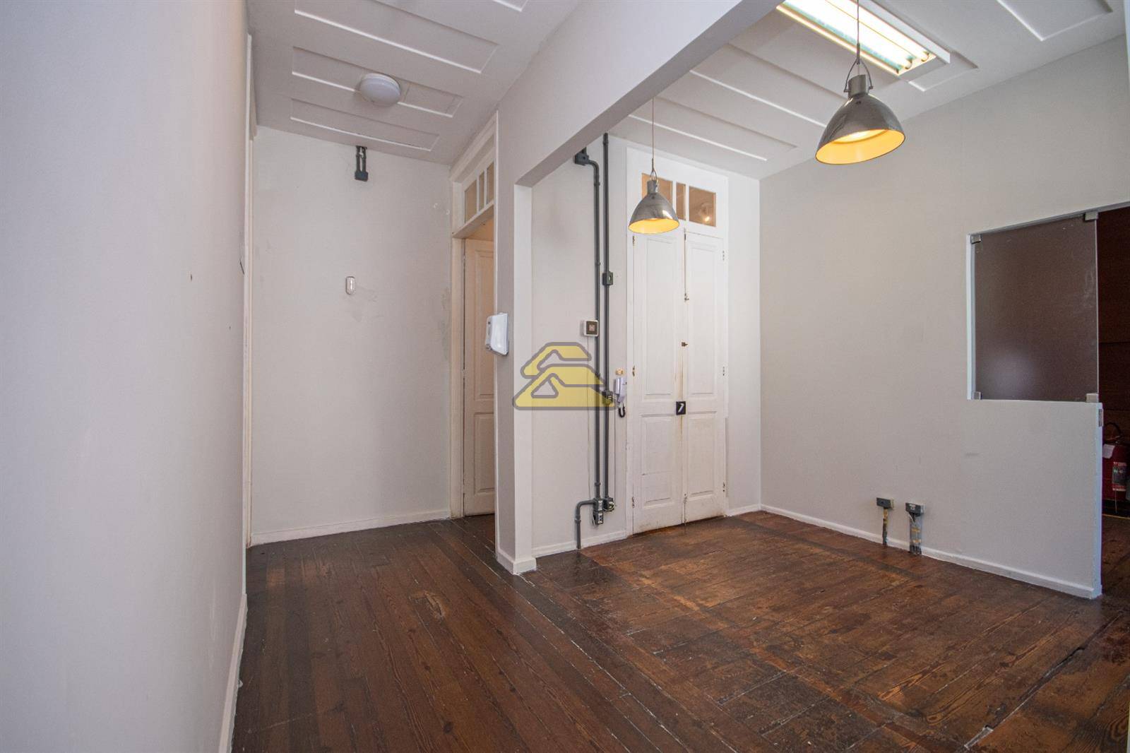 Prédio Inteiro para alugar com 13 quartos, 433m² - Foto 3