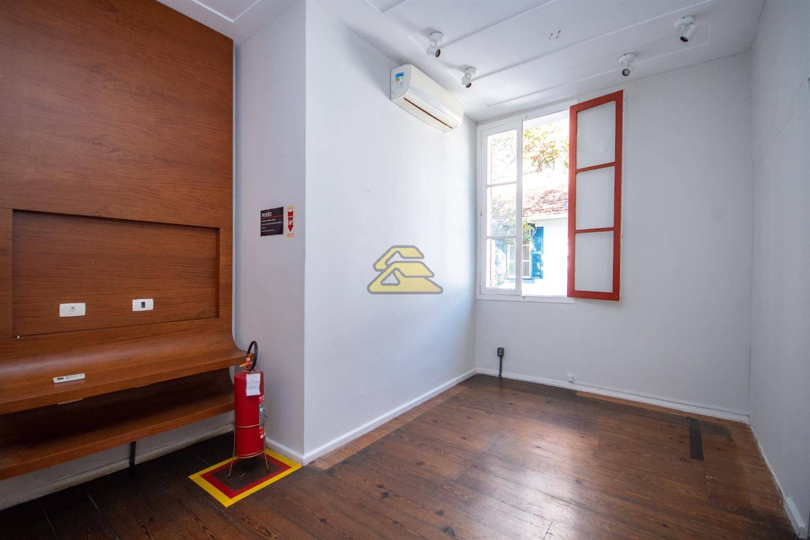 Prédio Inteiro para alugar com 13 quartos, 433m² - Foto 8