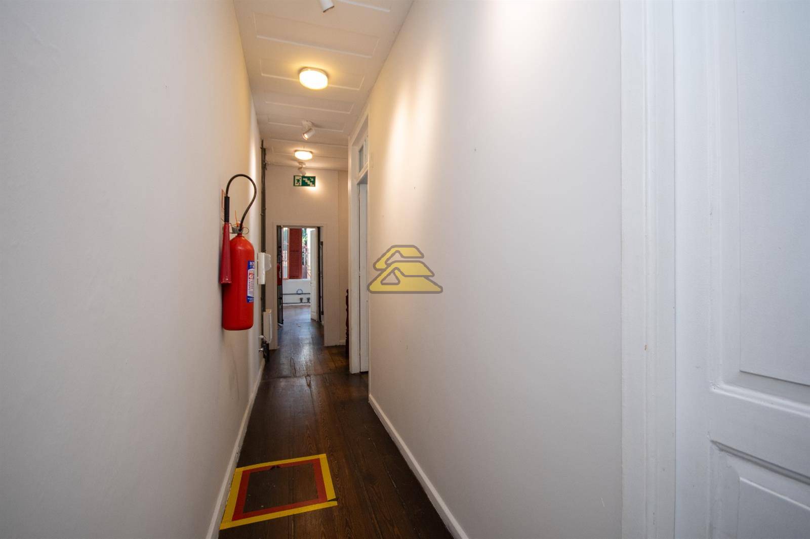 Prédio Inteiro para alugar com 13 quartos, 433m² - Foto 10