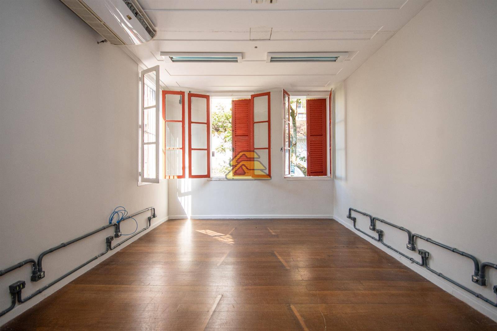 Prédio Inteiro para alugar com 13 quartos, 433m² - Foto 14