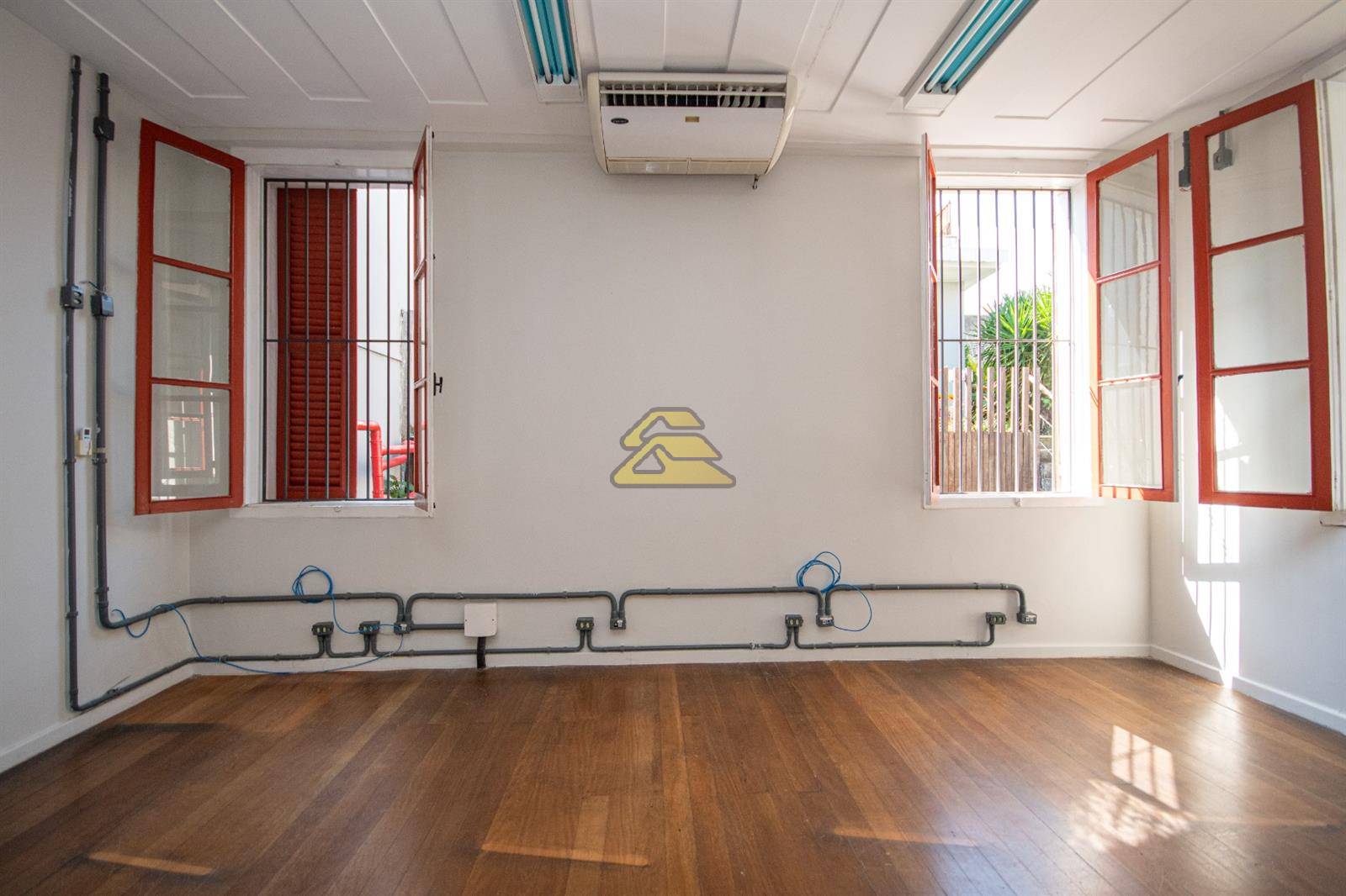Prédio Inteiro para alugar com 13 quartos, 433m² - Foto 15