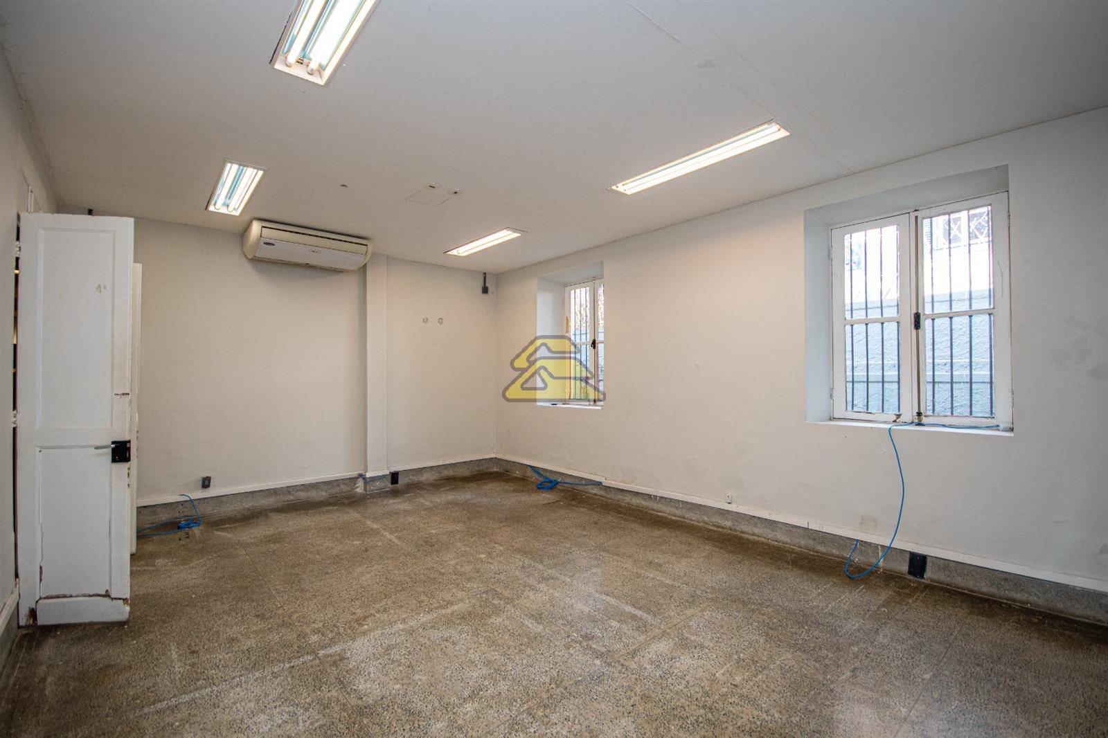 Prédio Inteiro para alugar com 13 quartos, 433m² - Foto 18