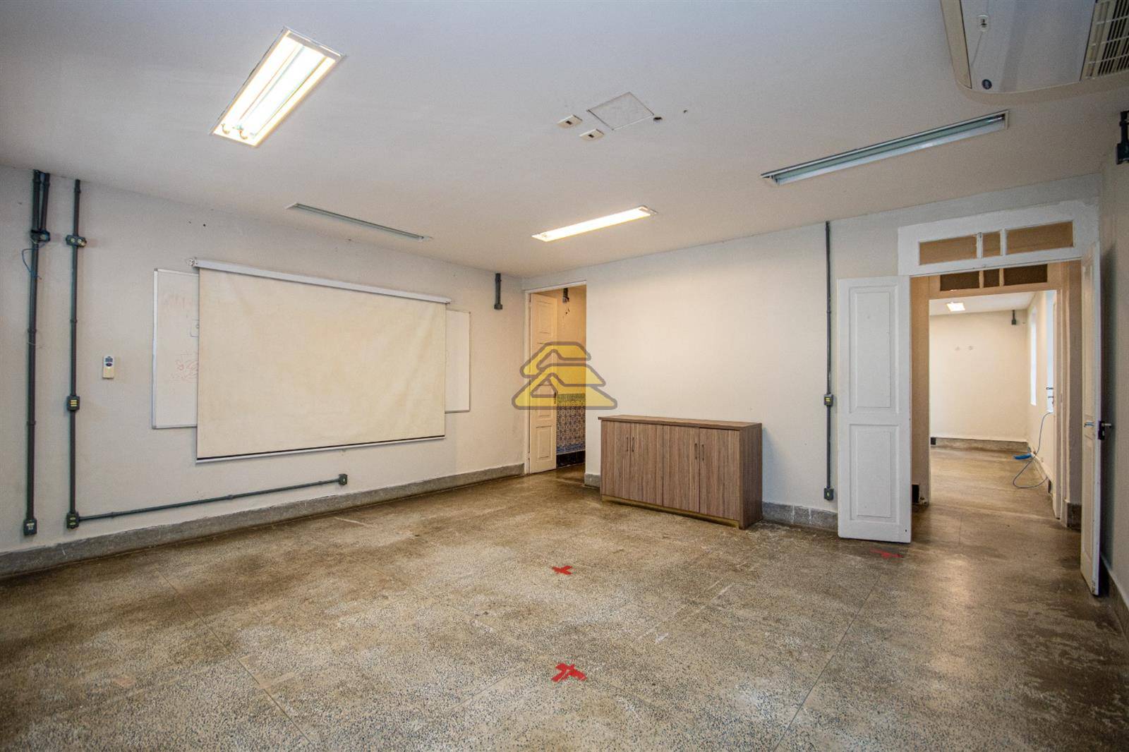Prédio Inteiro para alugar com 13 quartos, 433m² - Foto 21
