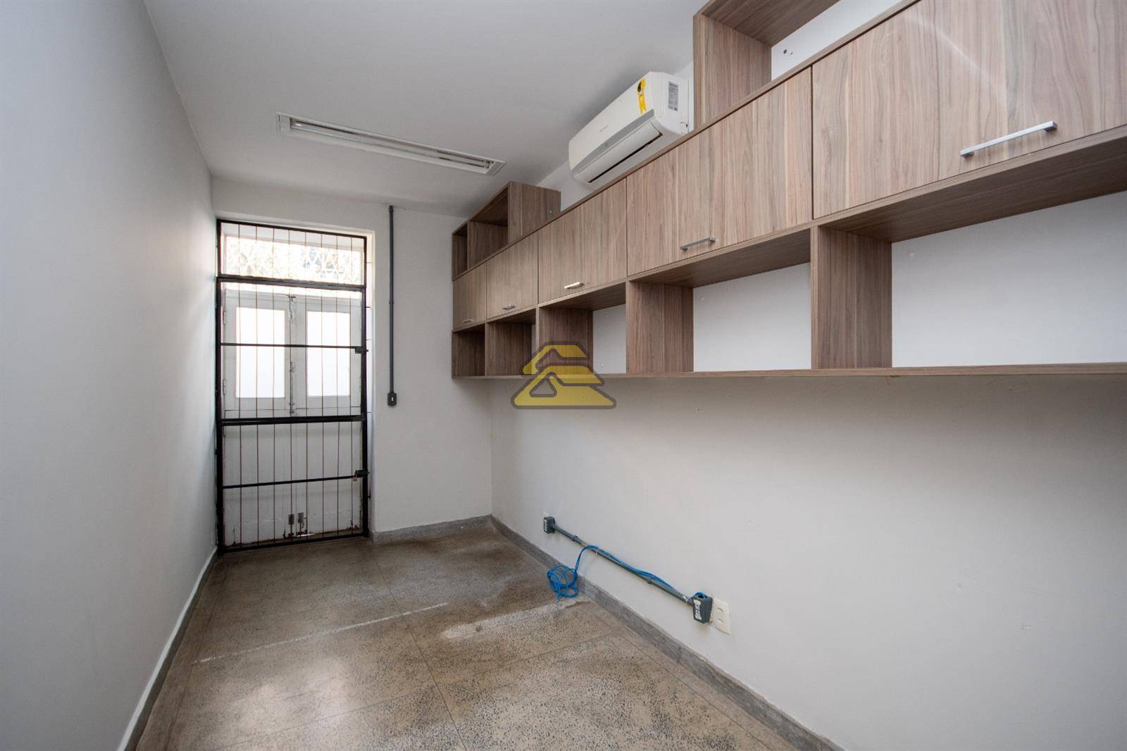 Prédio Inteiro para alugar com 13 quartos, 433m² - Foto 27