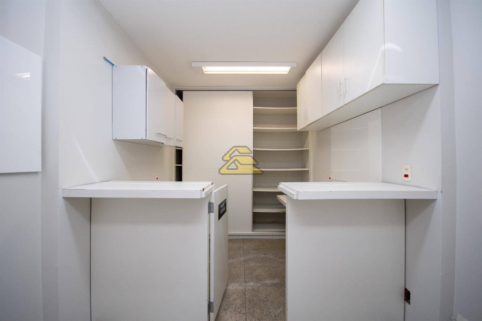 Prédio Inteiro para alugar com 13 quartos, 433m² - Foto 28