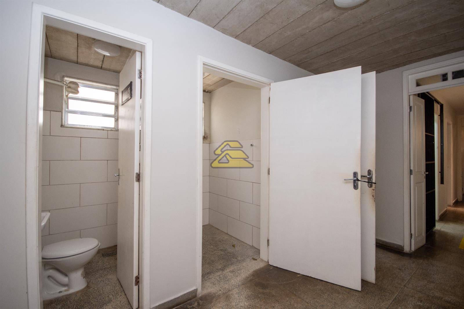 Prédio Inteiro para alugar com 13 quartos, 433m² - Foto 30