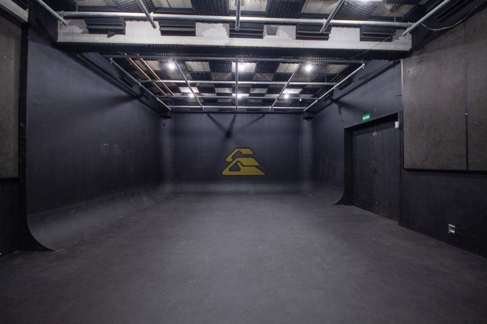 Prédio Inteiro para alugar com 13 quartos, 433m² - Foto 32