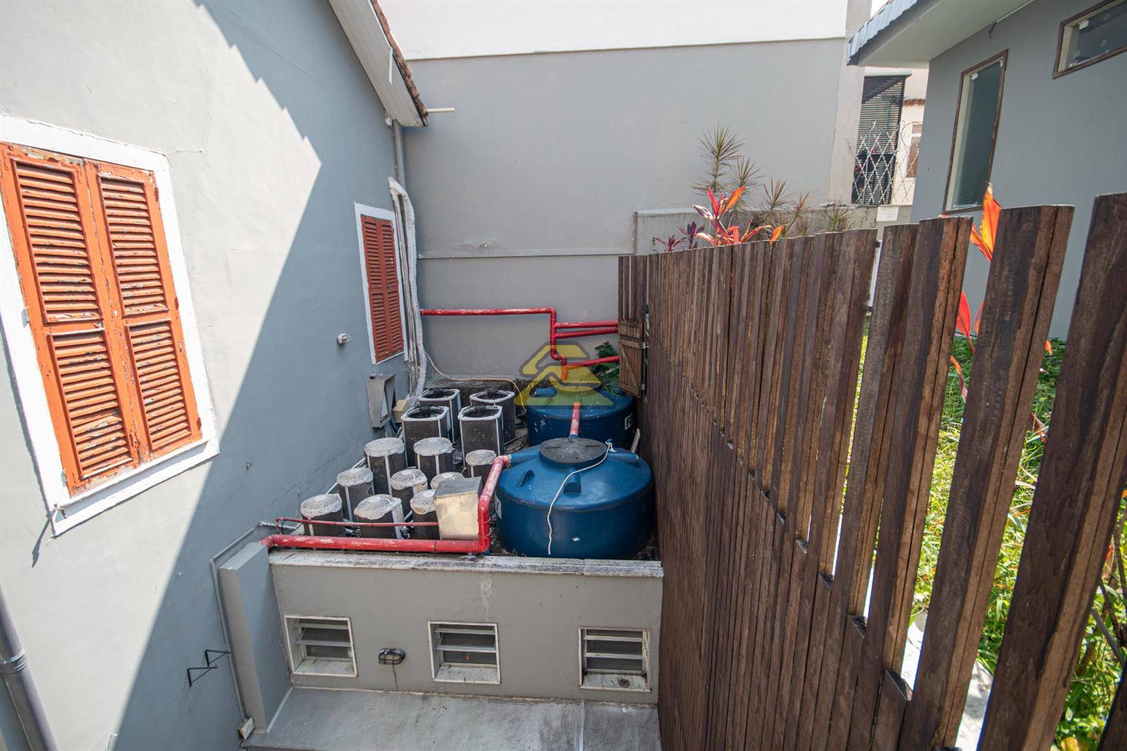 Prédio Inteiro para alugar com 13 quartos, 433m² - Foto 38