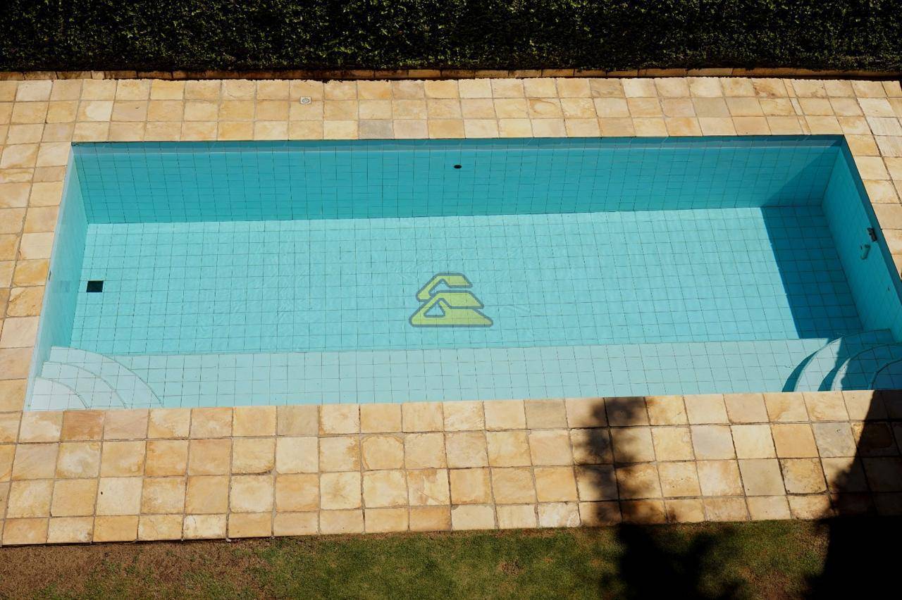 Casa para alugar com 6 quartos, 307m² - Foto 30
