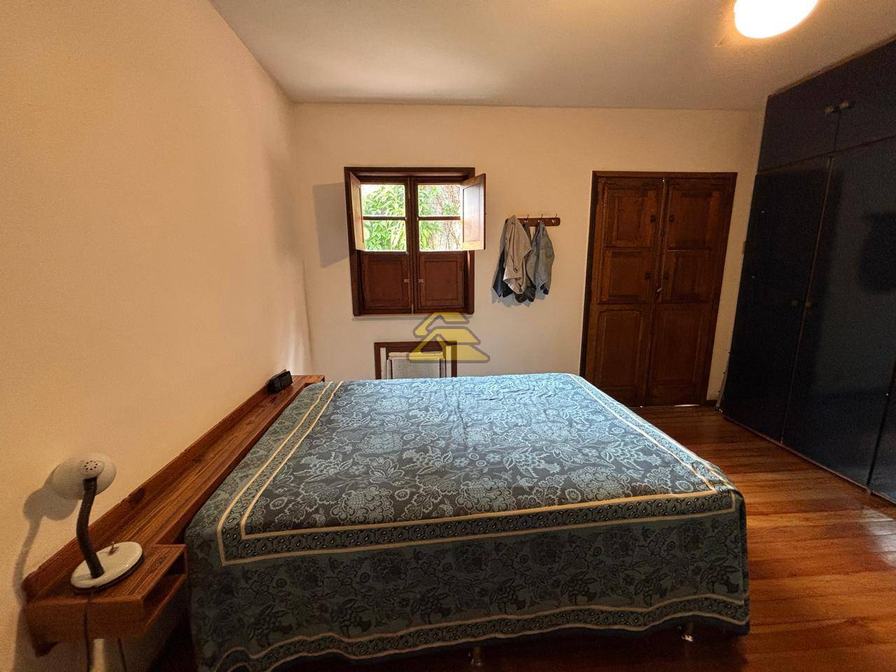 Casa para alugar com 6 quartos, 307m² - Foto 14