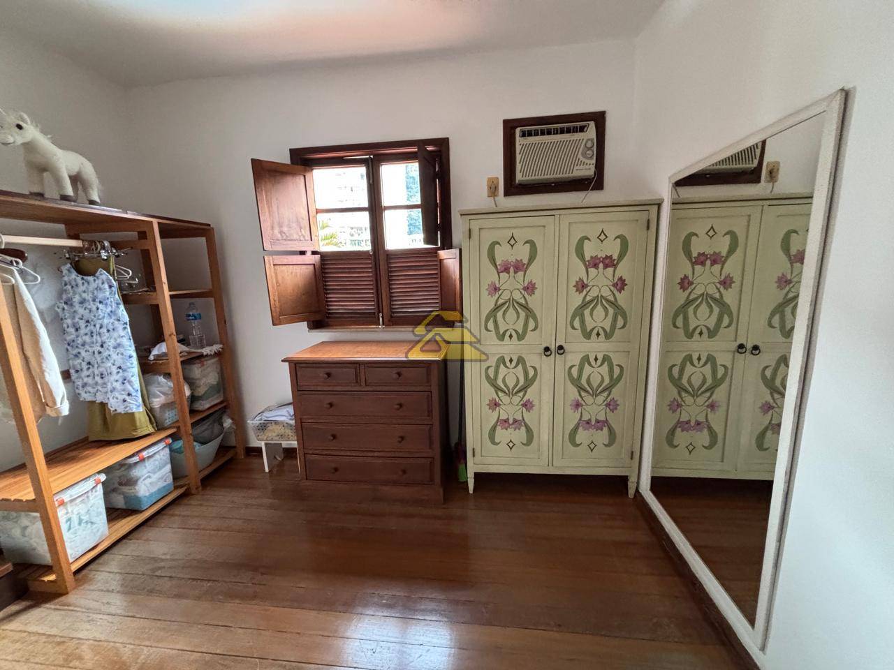 Casa para alugar com 6 quartos, 307m² - Foto 15