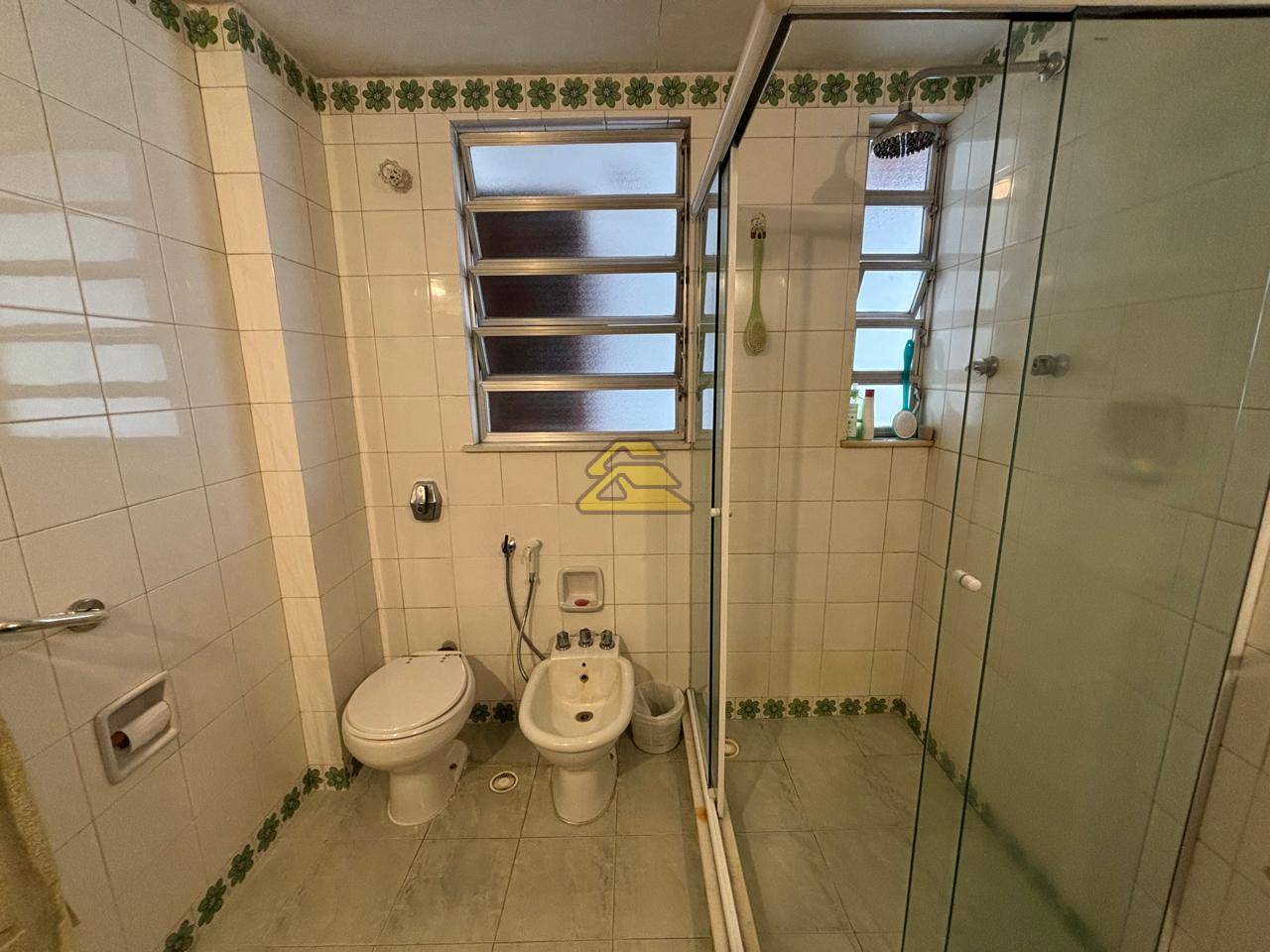 Casa para alugar com 6 quartos, 307m² - Foto 23
