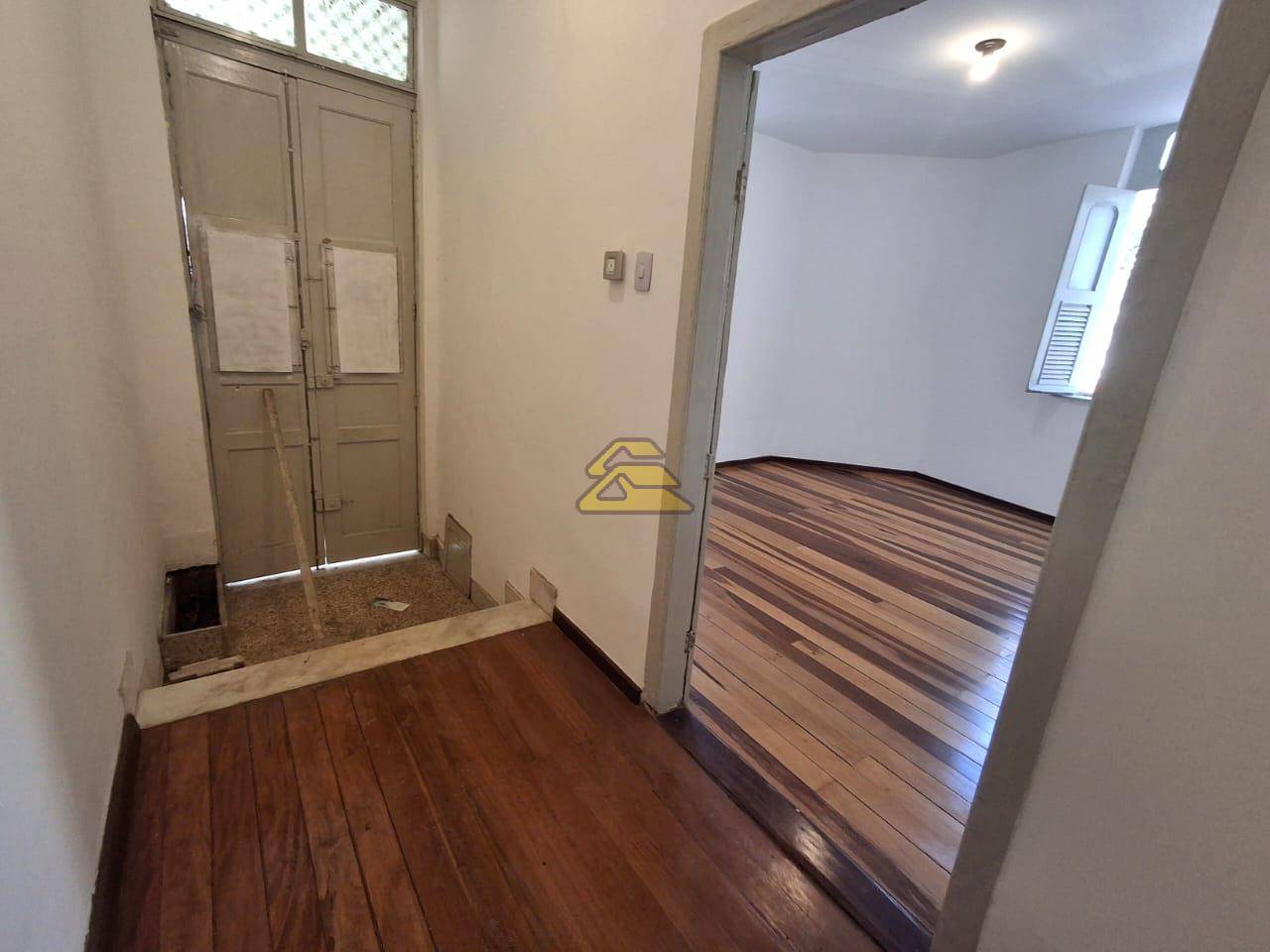 Casa à venda com 3 quartos, 129m² - Foto 12