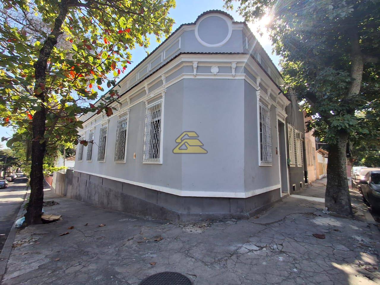 Casa à venda com 3 quartos, 129m² - Foto 4