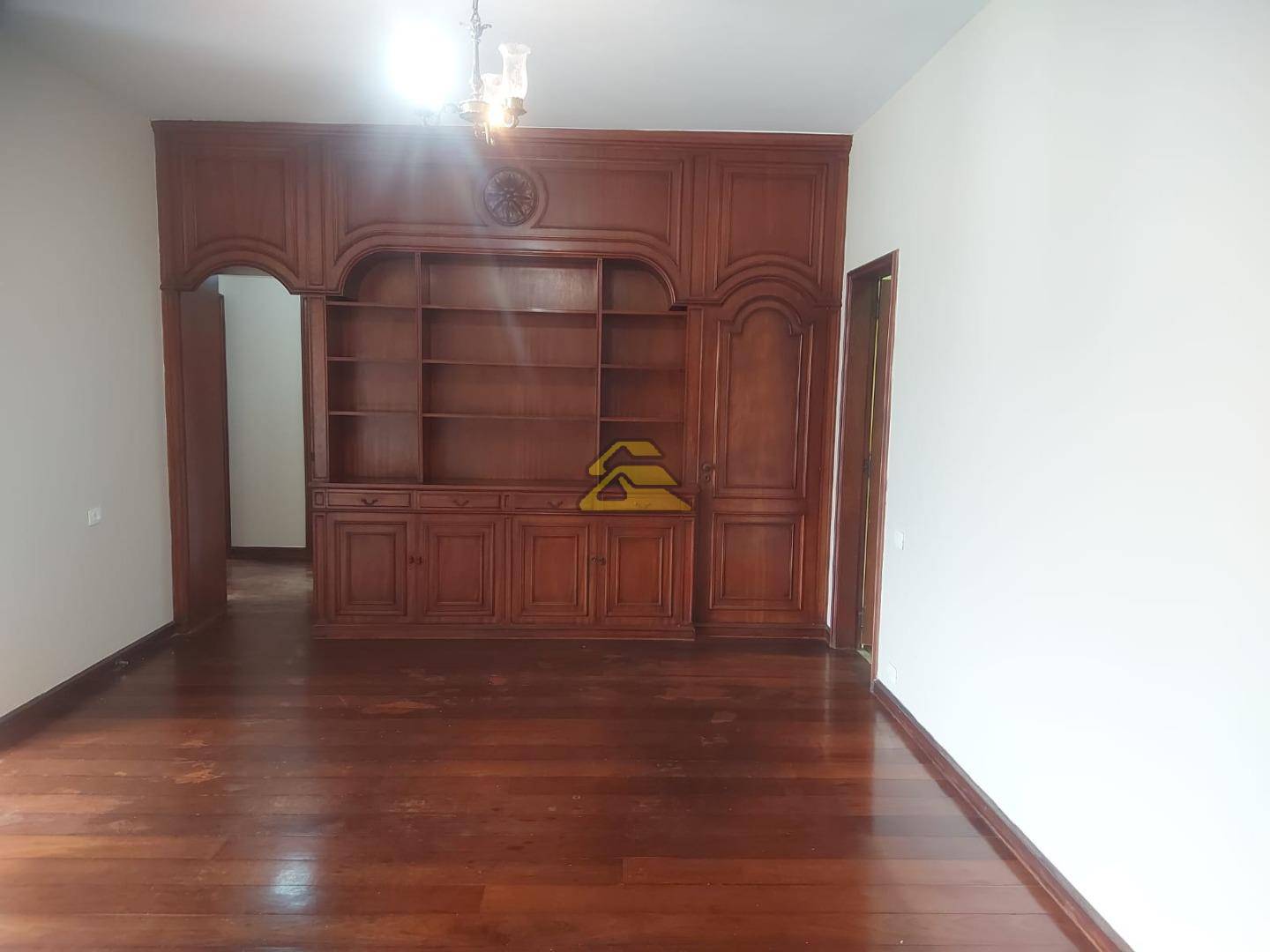 Apartamento para alugar com 3 quartos, 129m² - Foto 3