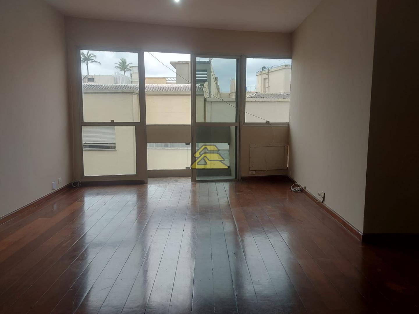 Apartamento para alugar com 3 quartos, 129m² - Foto 10
